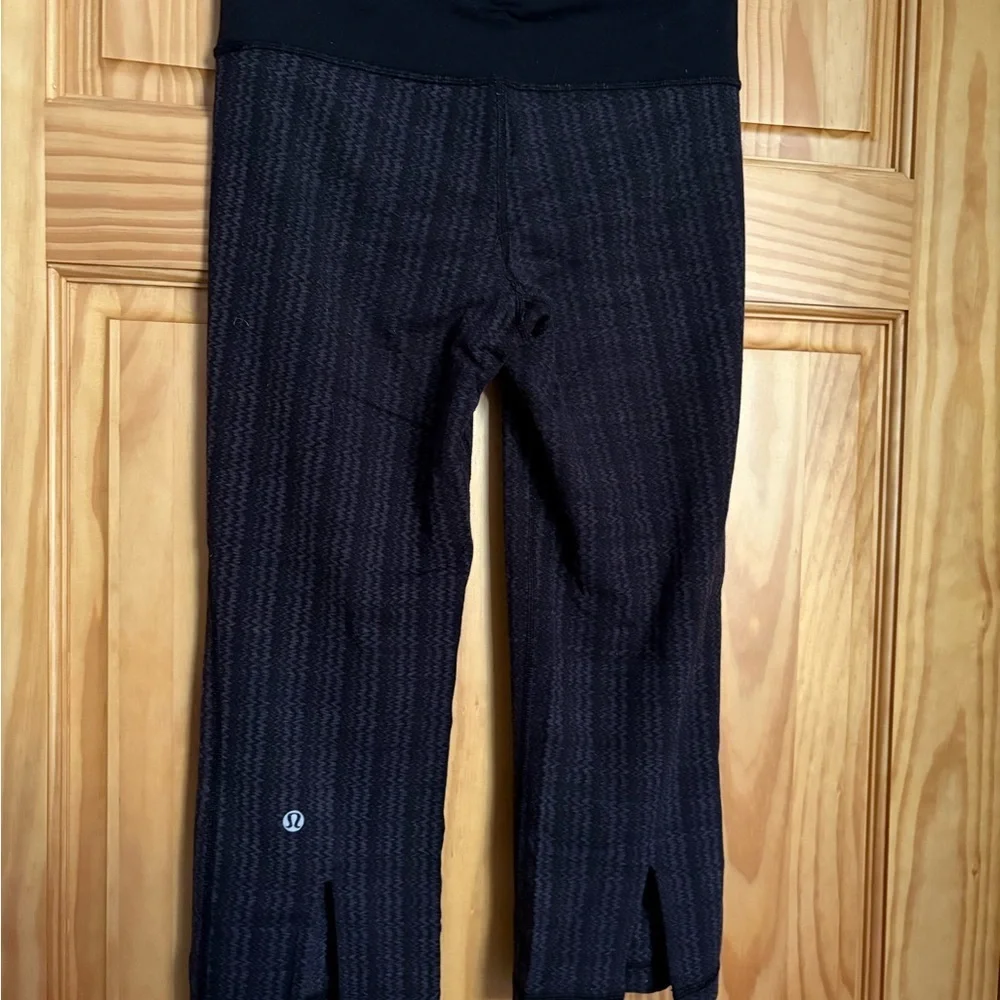 Lululemon Gather & Crow Crop
Ziggy Wee September Black / Black size 6 - Picture 9 of 10